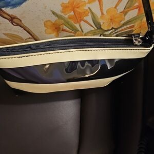 Kate Spade Black and Cream Crossbody Bag